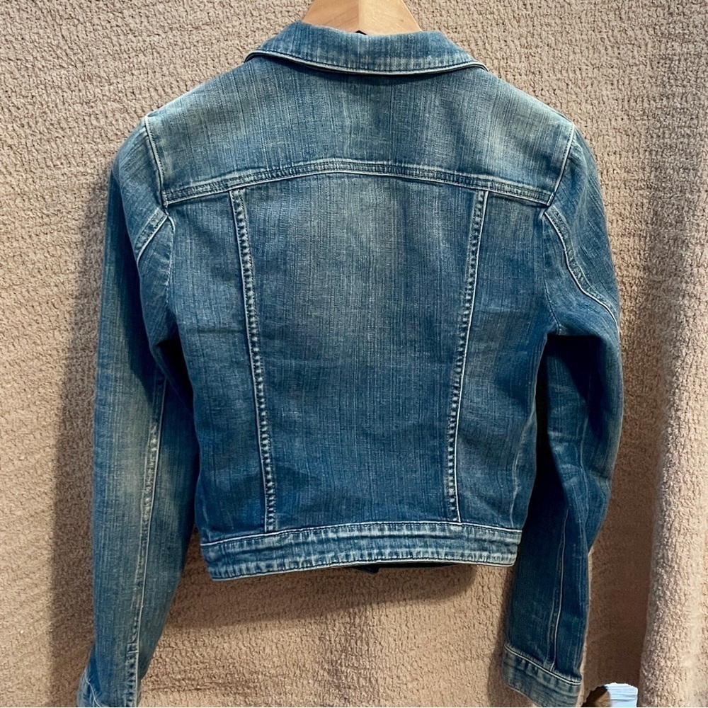 Stylish Guess Fitted Jean Jacket for Women Size XS - Picture 2 of 9